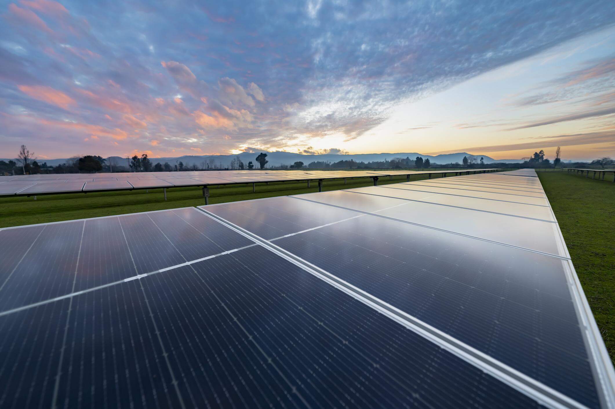 Фоновое фото солнечных панелей